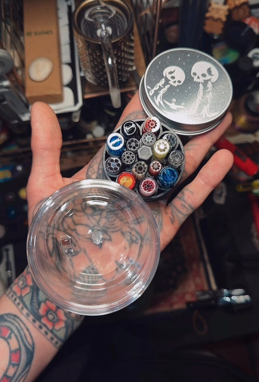 Glass tip dunk station